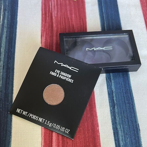 MAC Eye Shadow and Palette Set NEW - Picture 15 of 15